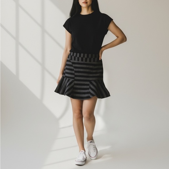 NEW•14•Chic Striped Circle Skirt With Flare Hem - Picture 3 of 15